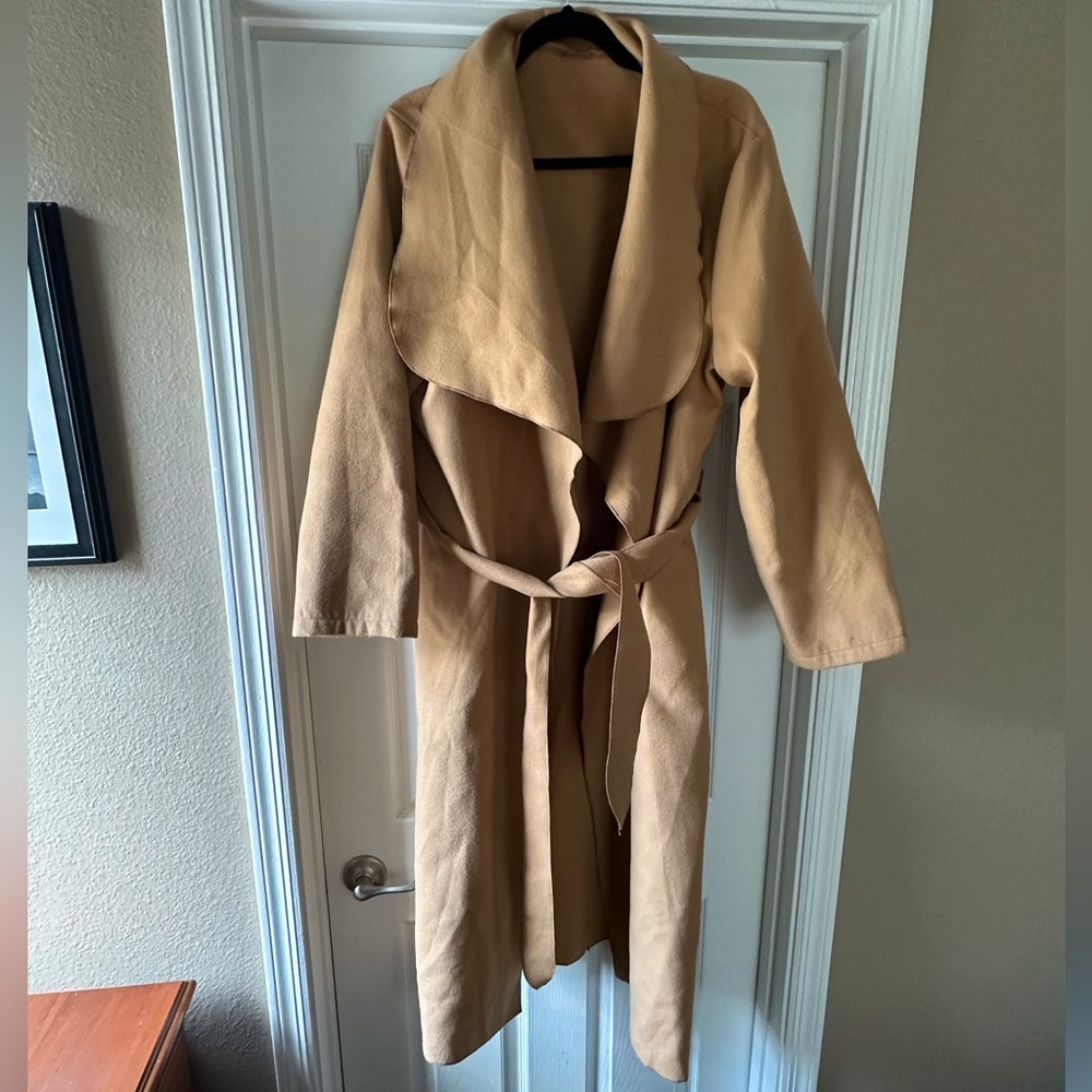 Camel trench coat 1x